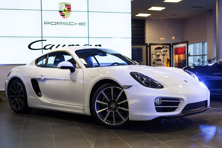Porsche-Cayman-2014